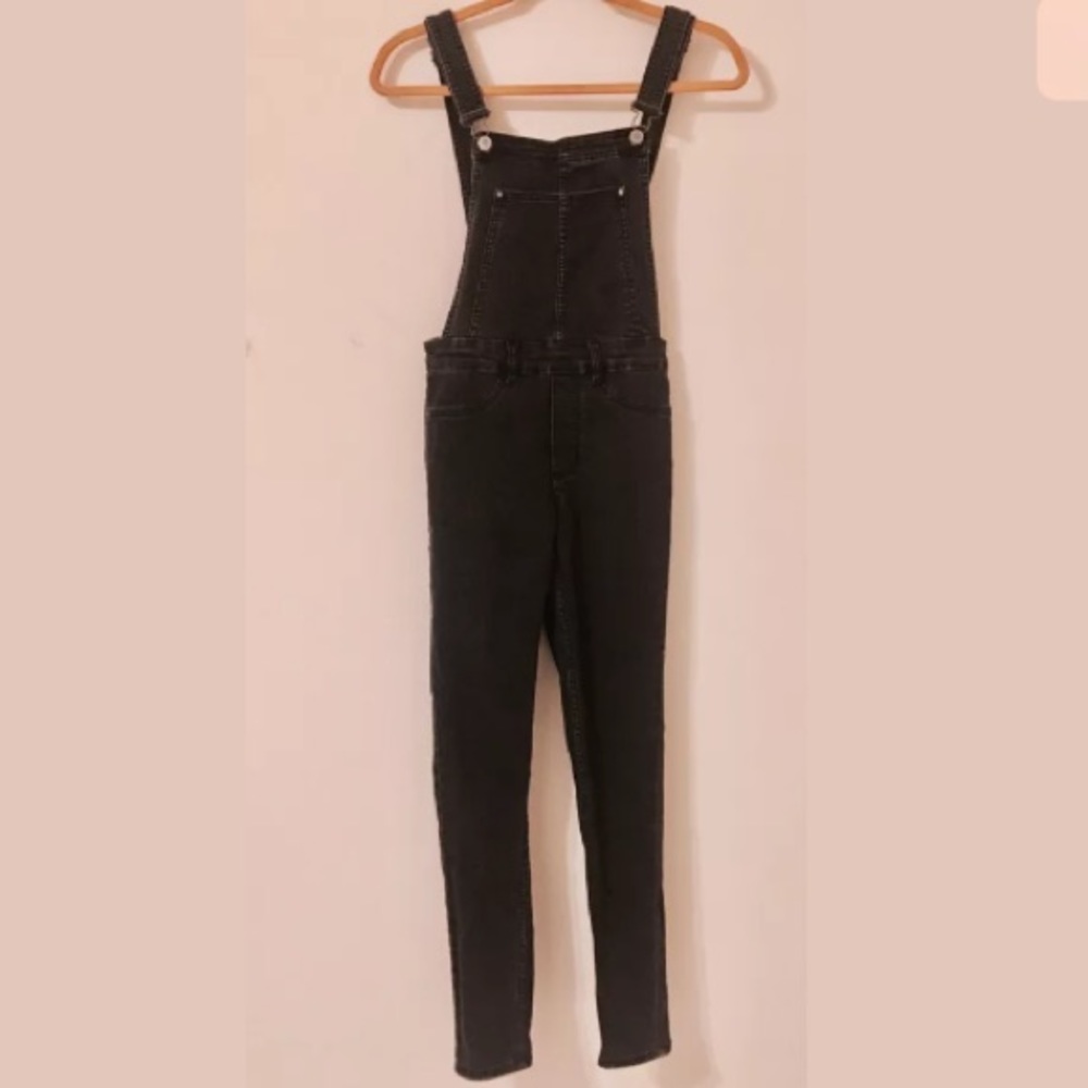 Black Divided H&M Overalls 🌻